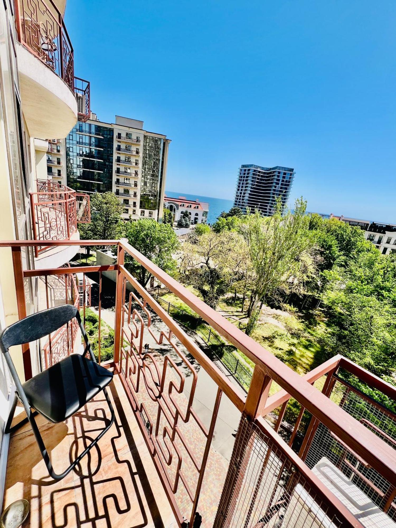 Спальня-Студия С Видом На Море И Парк Odessa Buitenkant foto